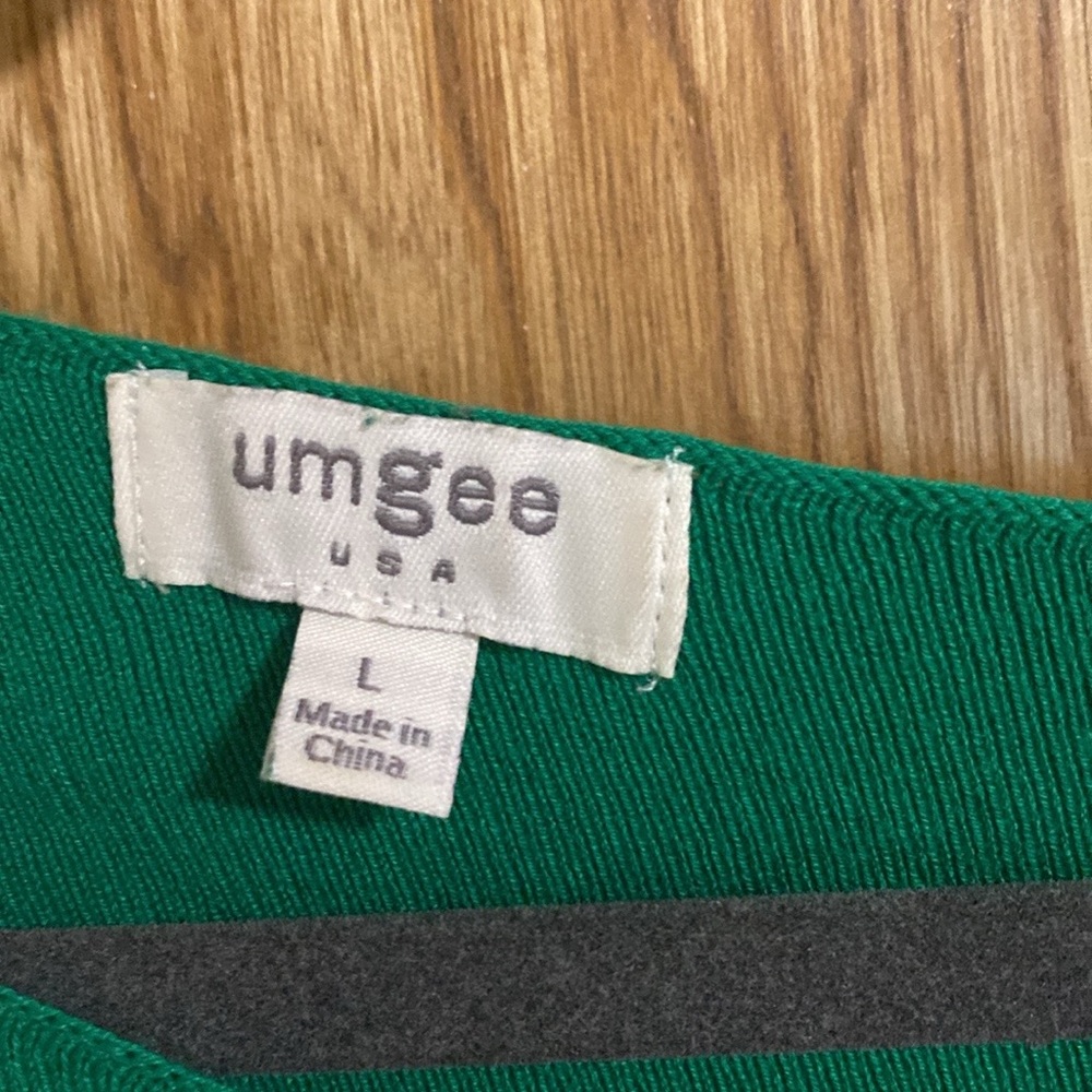 Umgee Kelly green Umgee off the shoulder sweater Rayon/Viscose Blend Soft Large - Picture 5 of 6
